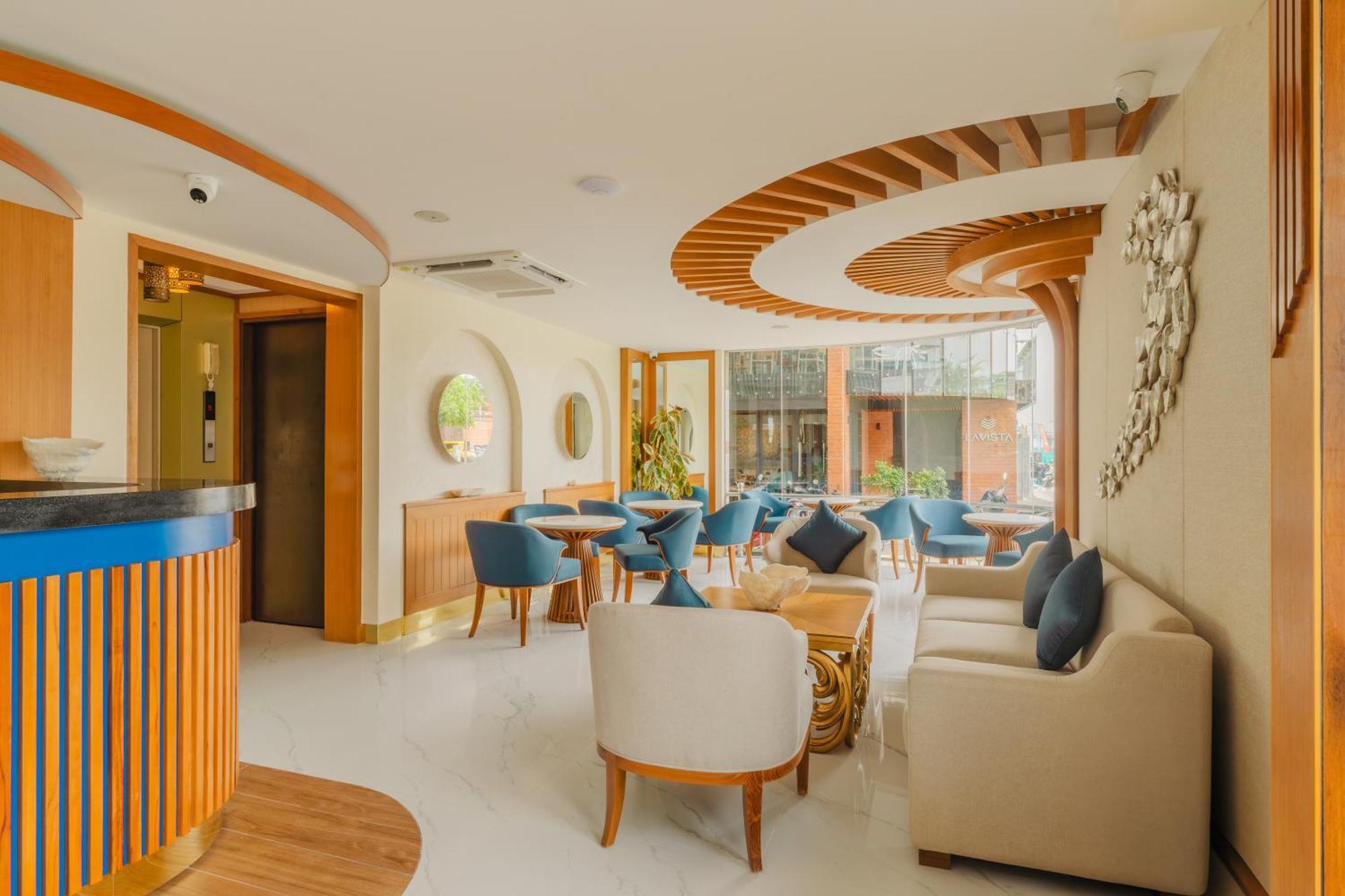 Hotel Umet Seaview With Free Airport Pick Up And Drop T&c Apply