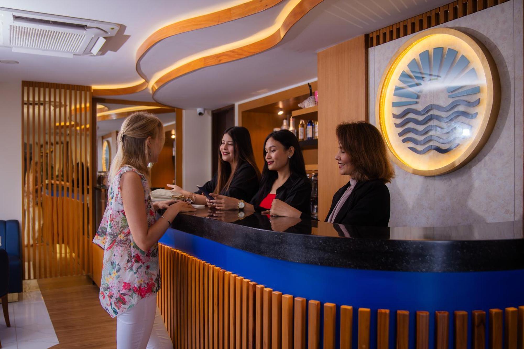 Umet Seaview With Free Airport Pick Up And Drop T&c Apply